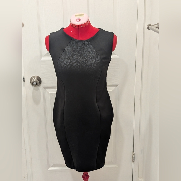 Dress - Picture 1 of 1